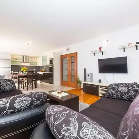 Hillside In With Pool, Terrace, And Stunning View Villa Trogir